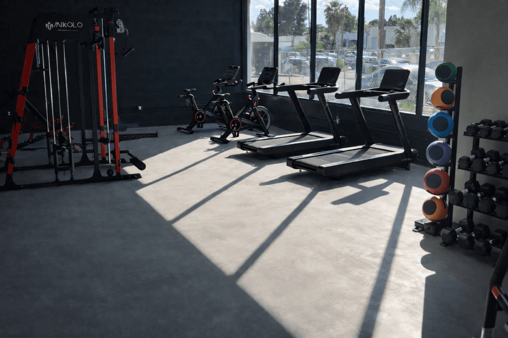Los Angeles Apartment: 6754 N Valjean Ave