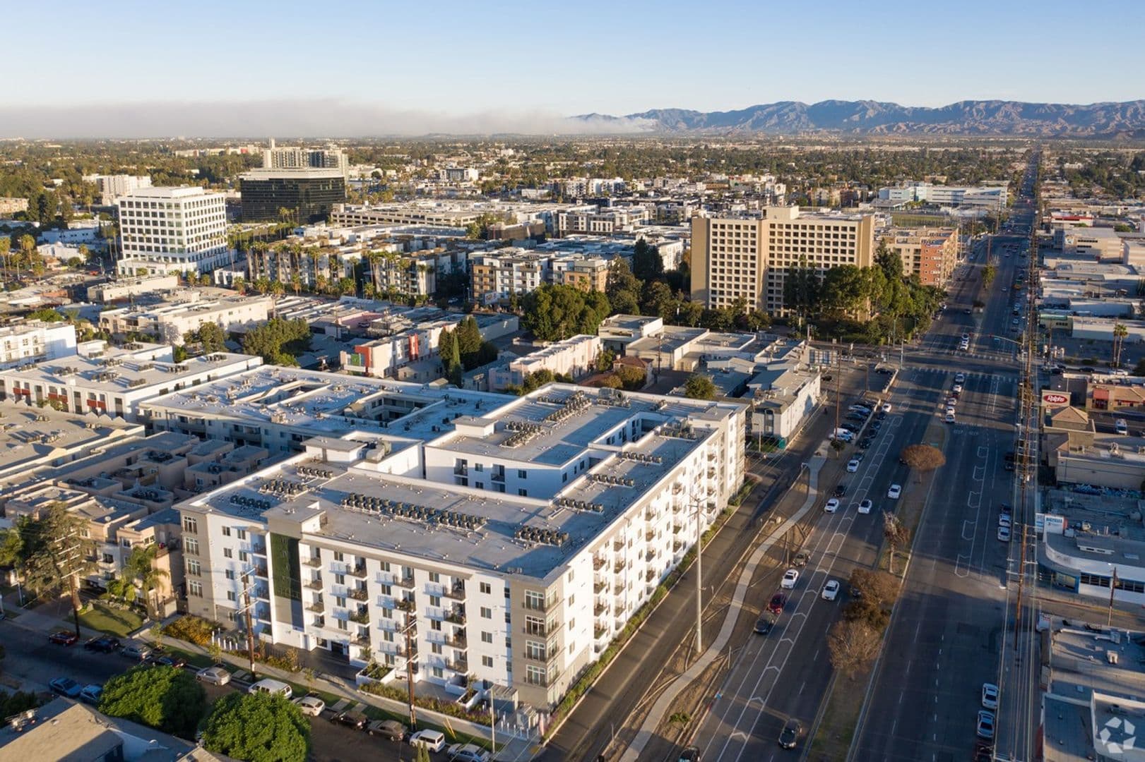 North Hollywood Apartment: 11011 West Otsego Street