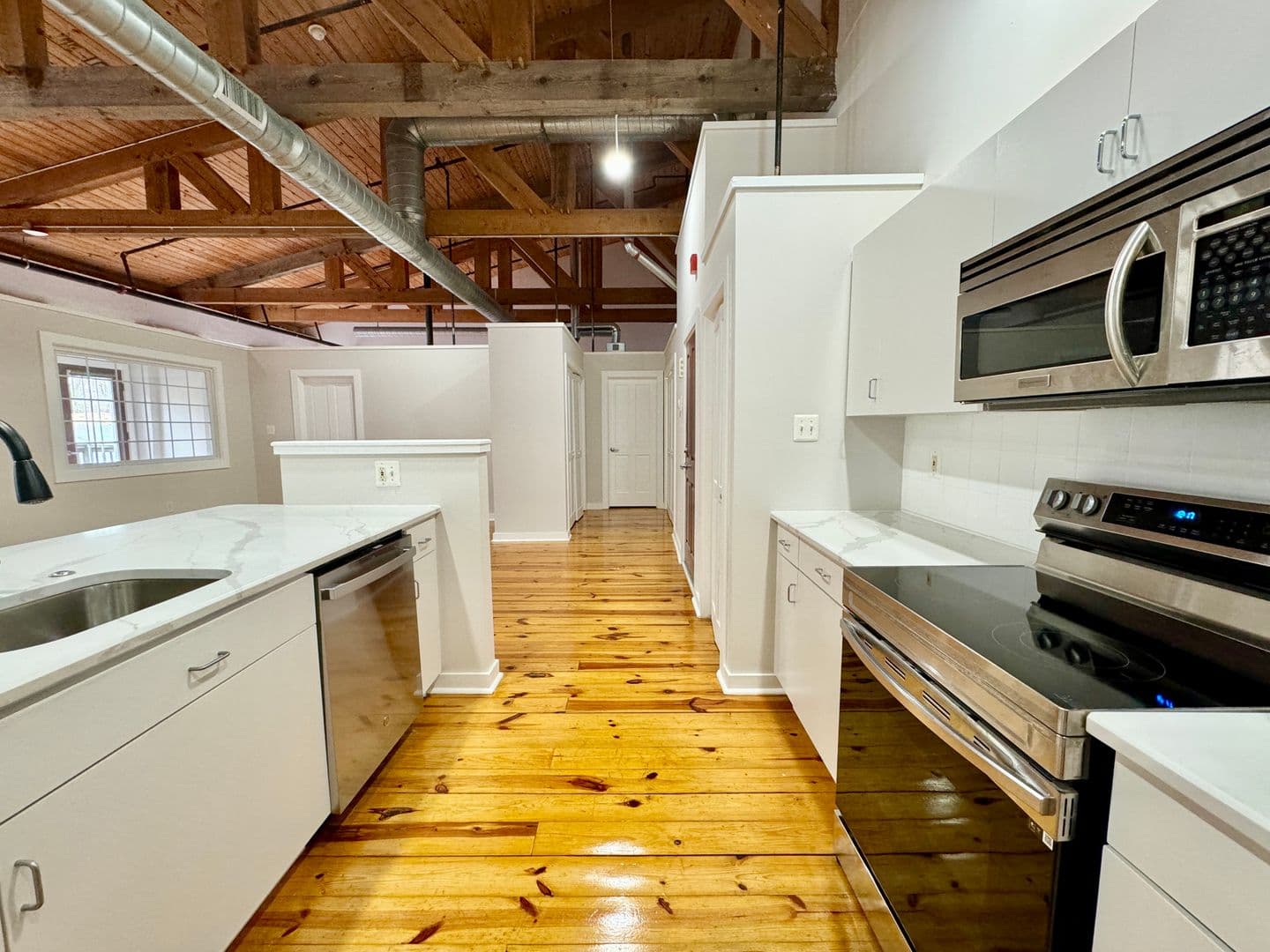 PHILADELPHIA Apartment: 3502 SCOTTS LANE