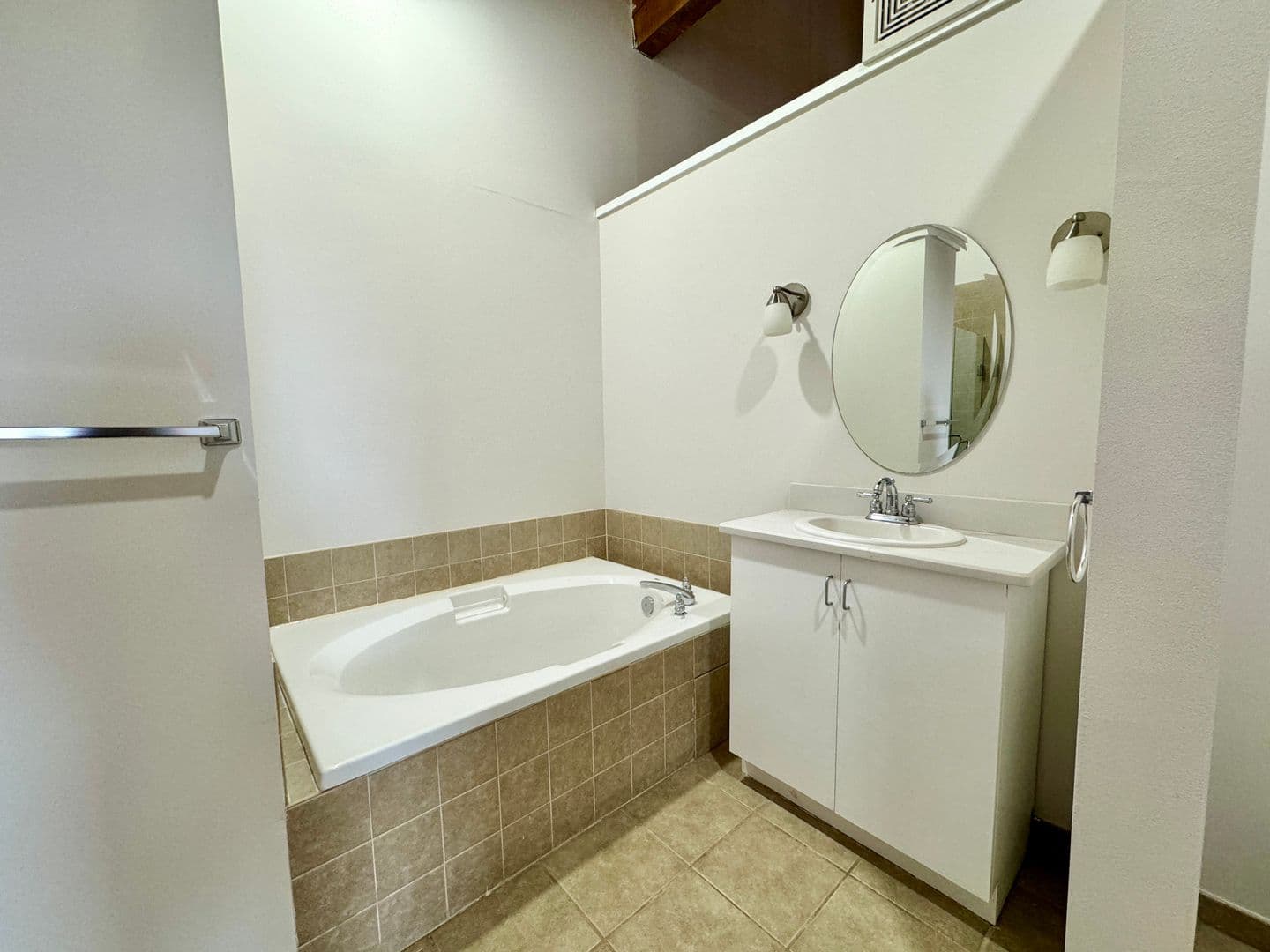 PHILADELPHIA Apartment: 3502 SCOTTS LANE