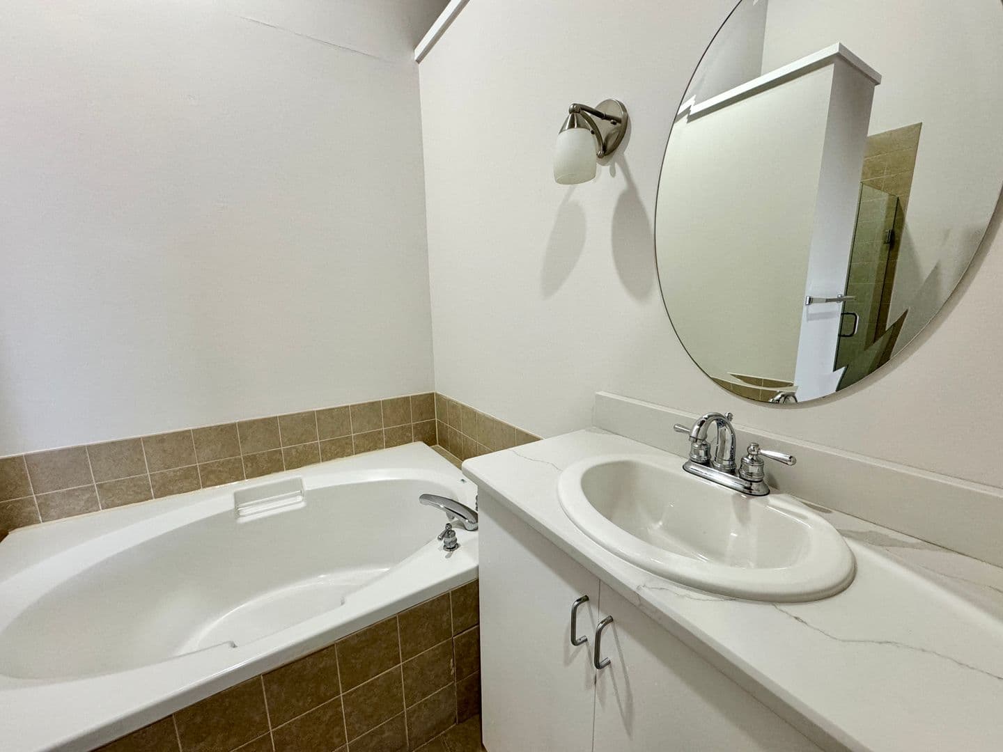 PHILADELPHIA Apartment: 3502 SCOTTS LANE