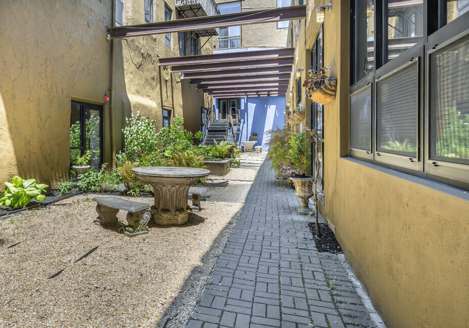 PHILADELPHIA Apartment: 3502 SCOTTS LANE
