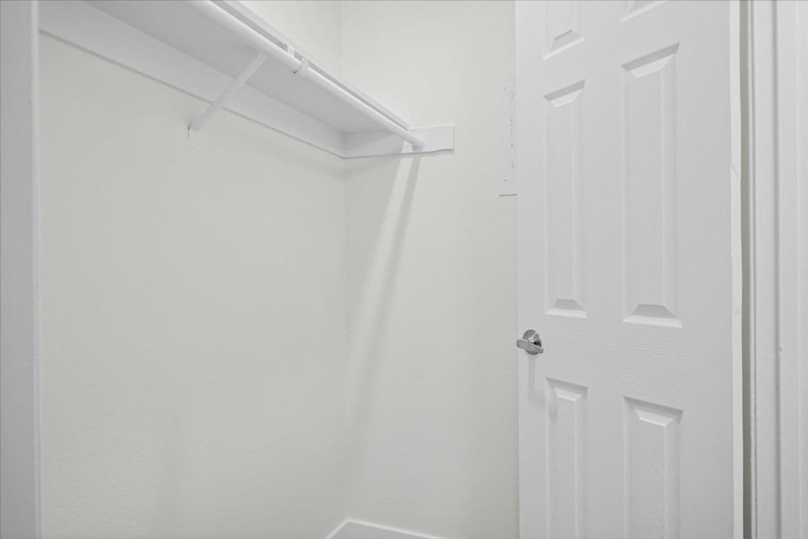RENO Apartment: 630, 690, 710, 720 ROBINHOOD DRIVE