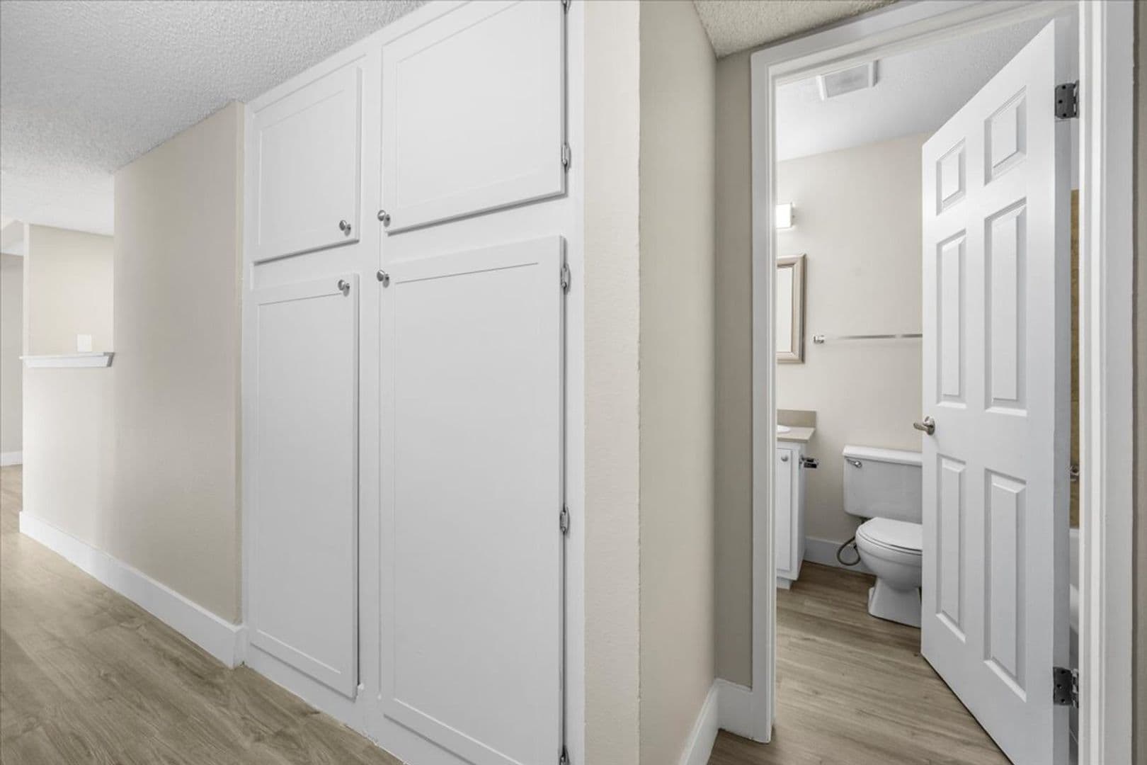 RENO Apartment: 630, 690, 710, 720 ROBINHOOD DRIVE