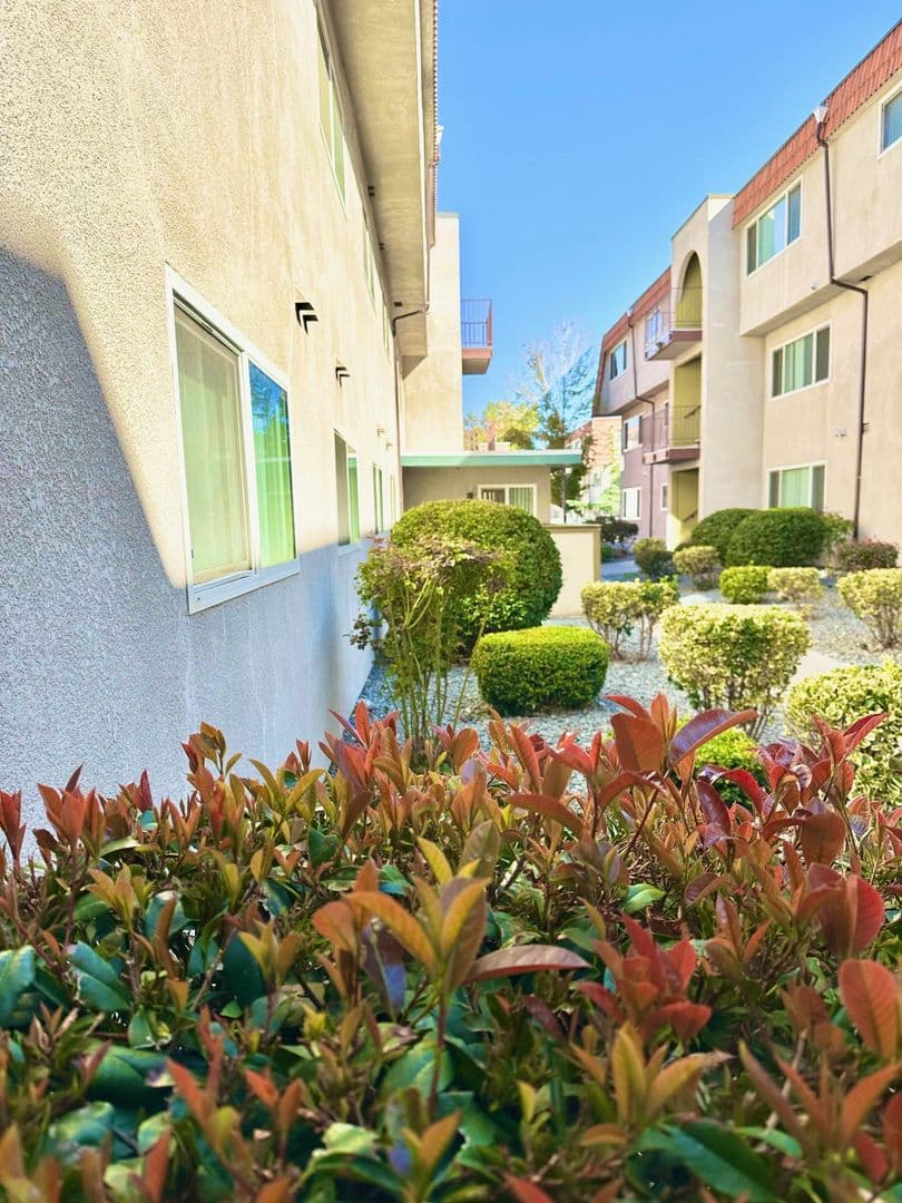 RENO Apartment: 630, 690, 710, 720 ROBINHOOD DRIVE