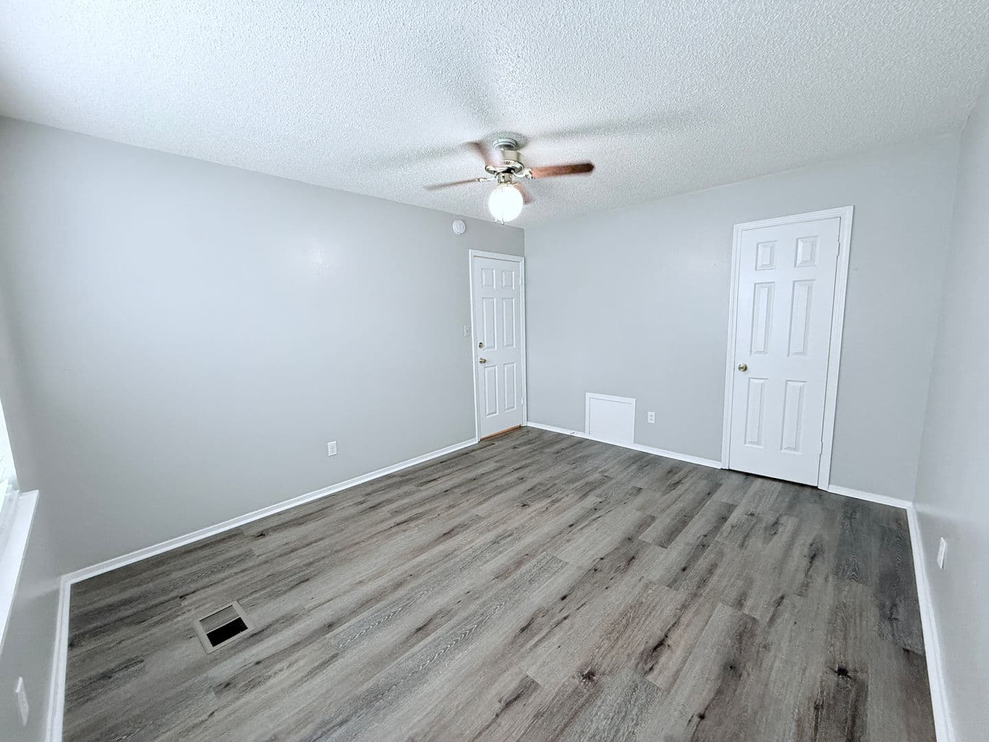 Oxford House: 1309B Access Road