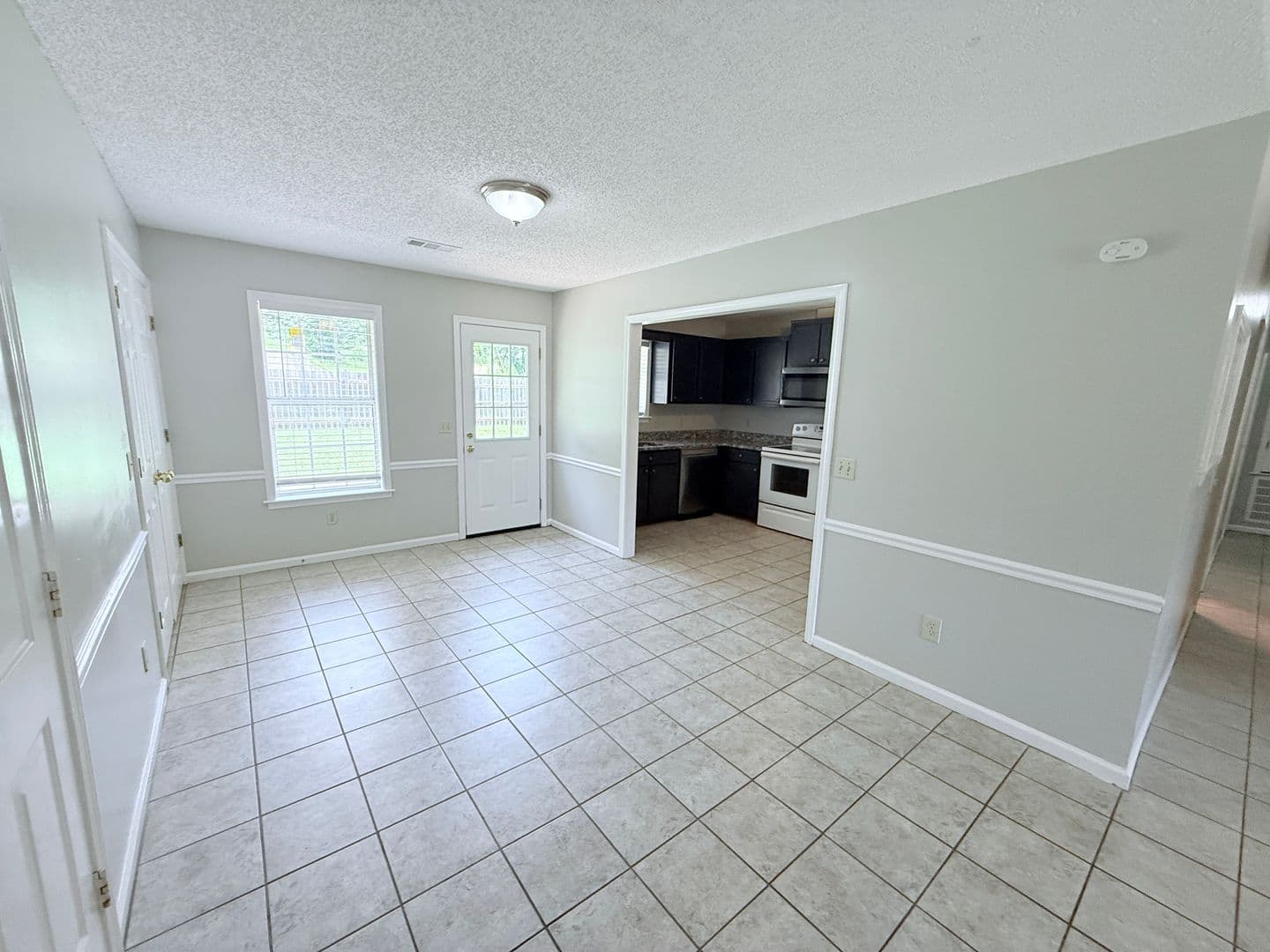 Oxford House: 1001 Creekside Place