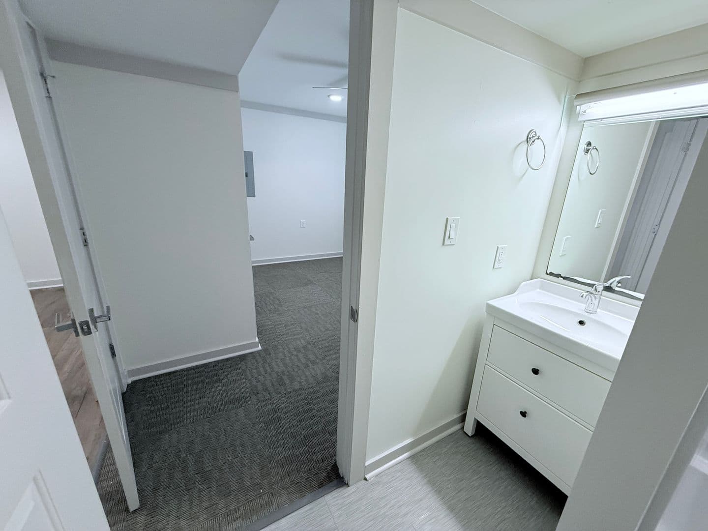Oxford Apartment: 1304 Elliott Drive
