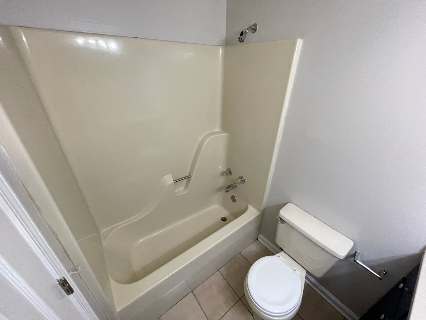 Oxford House: 1004 Creekside Place