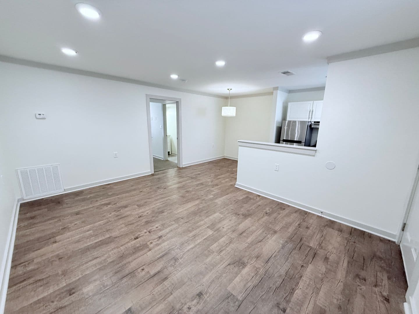 Oxford Apartment: 1304 Elliott Drive