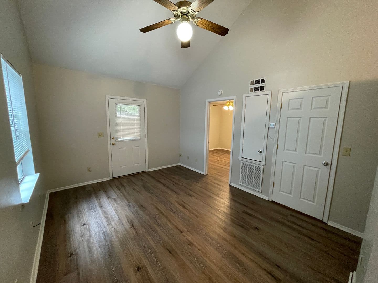 Oxford House: 1311J Access Road