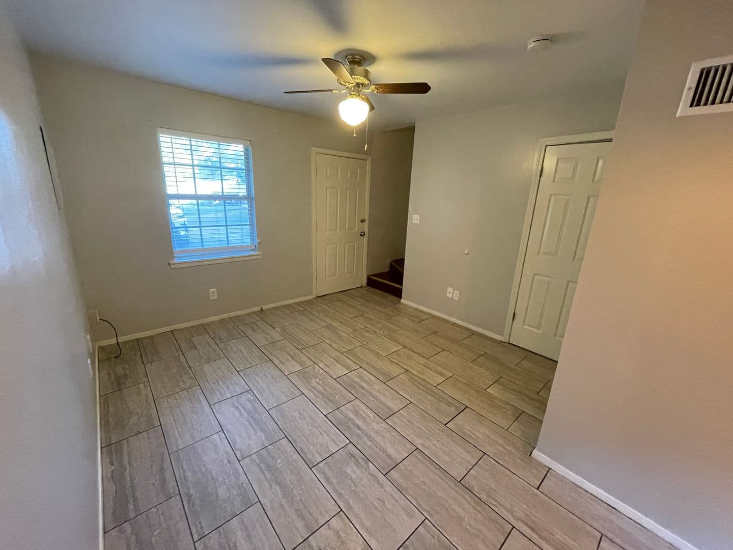 Oxford House: 1309D Access Road