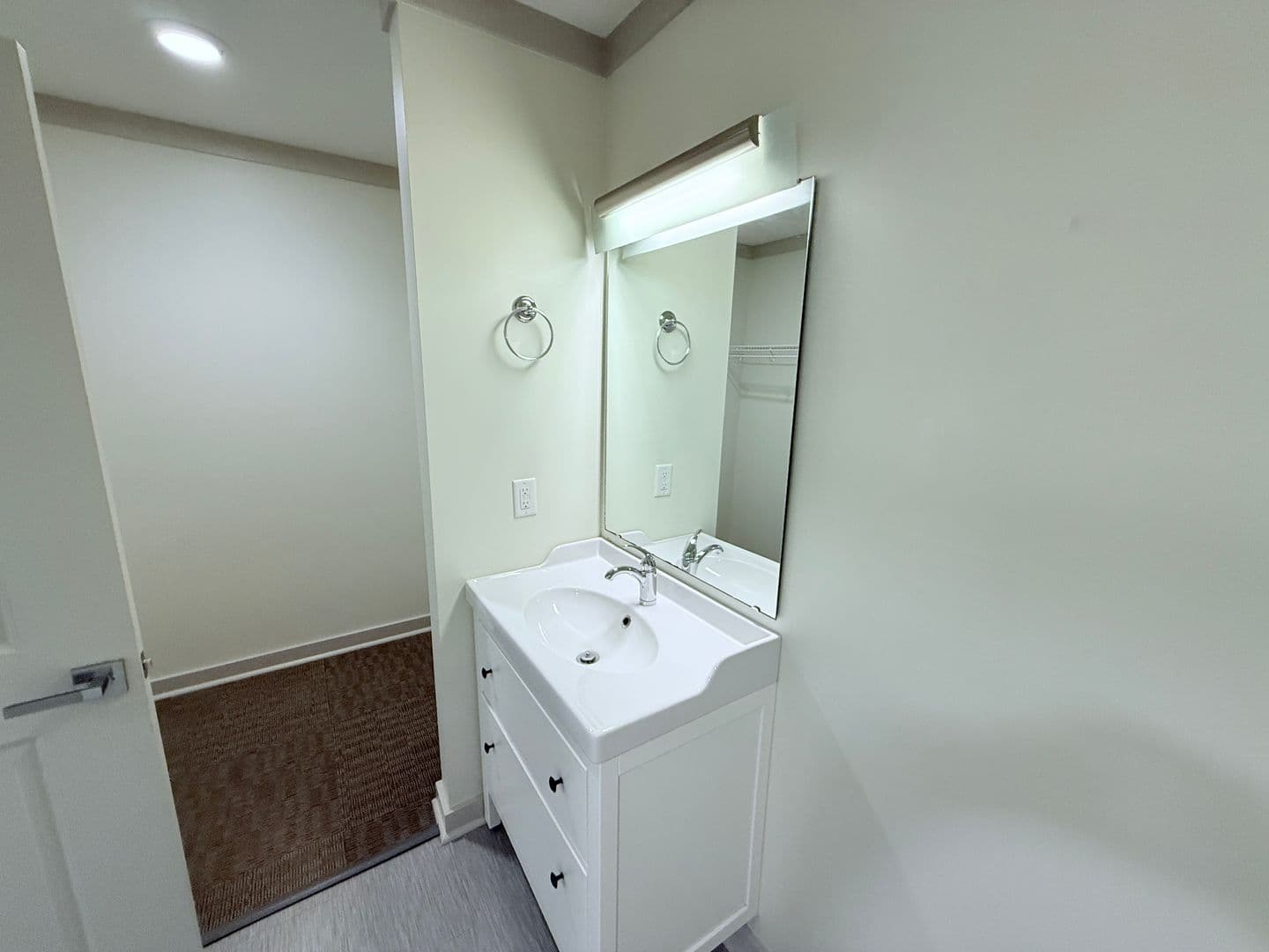 Oxford Apartment: 1304 Elliott Drive