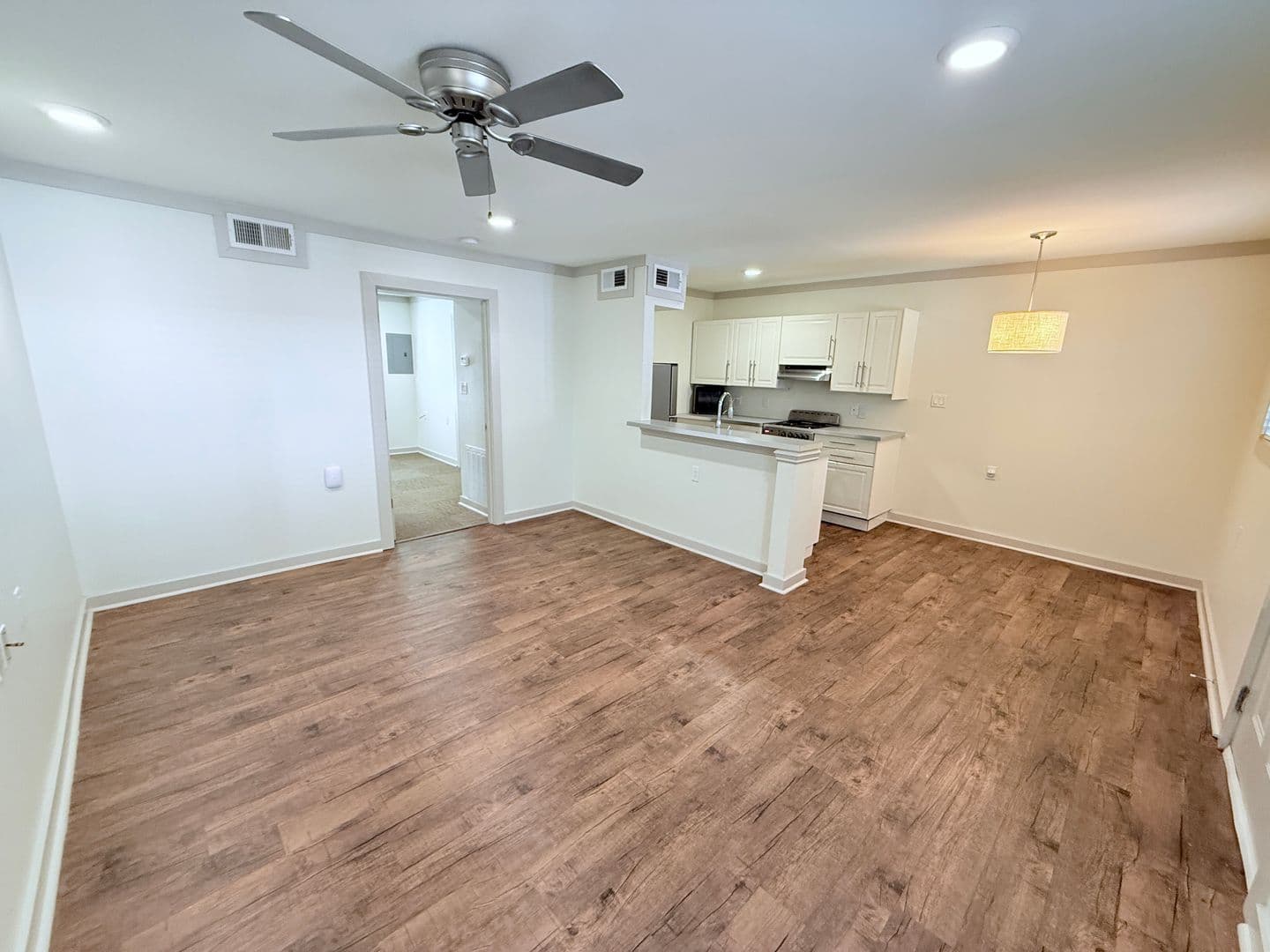 Oxford Apartment: 1304 Elliott Drive