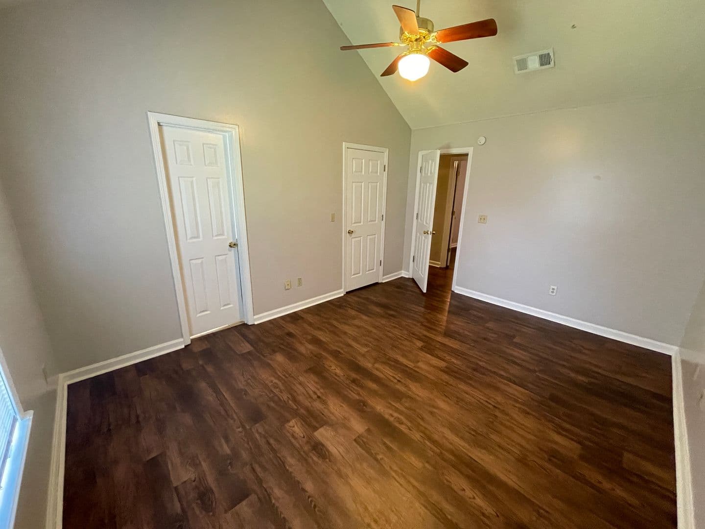 Oxford House: 1004 Creekside Place
