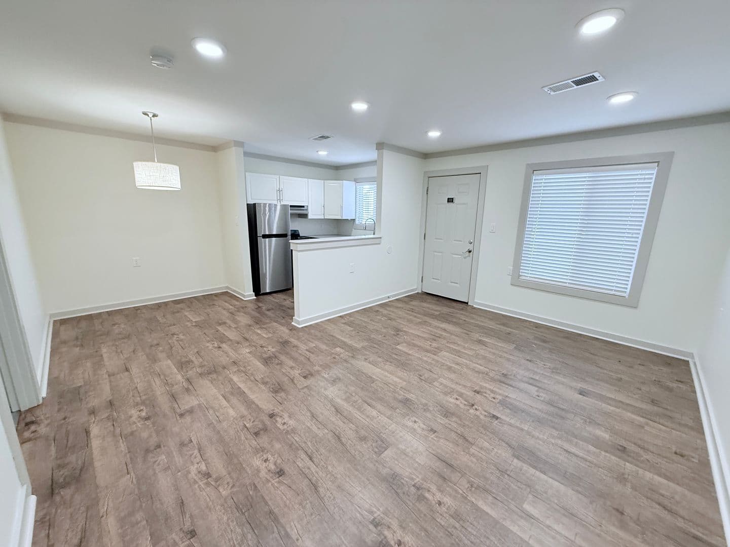 Oxford Apartment: 1304 Elliott Drive