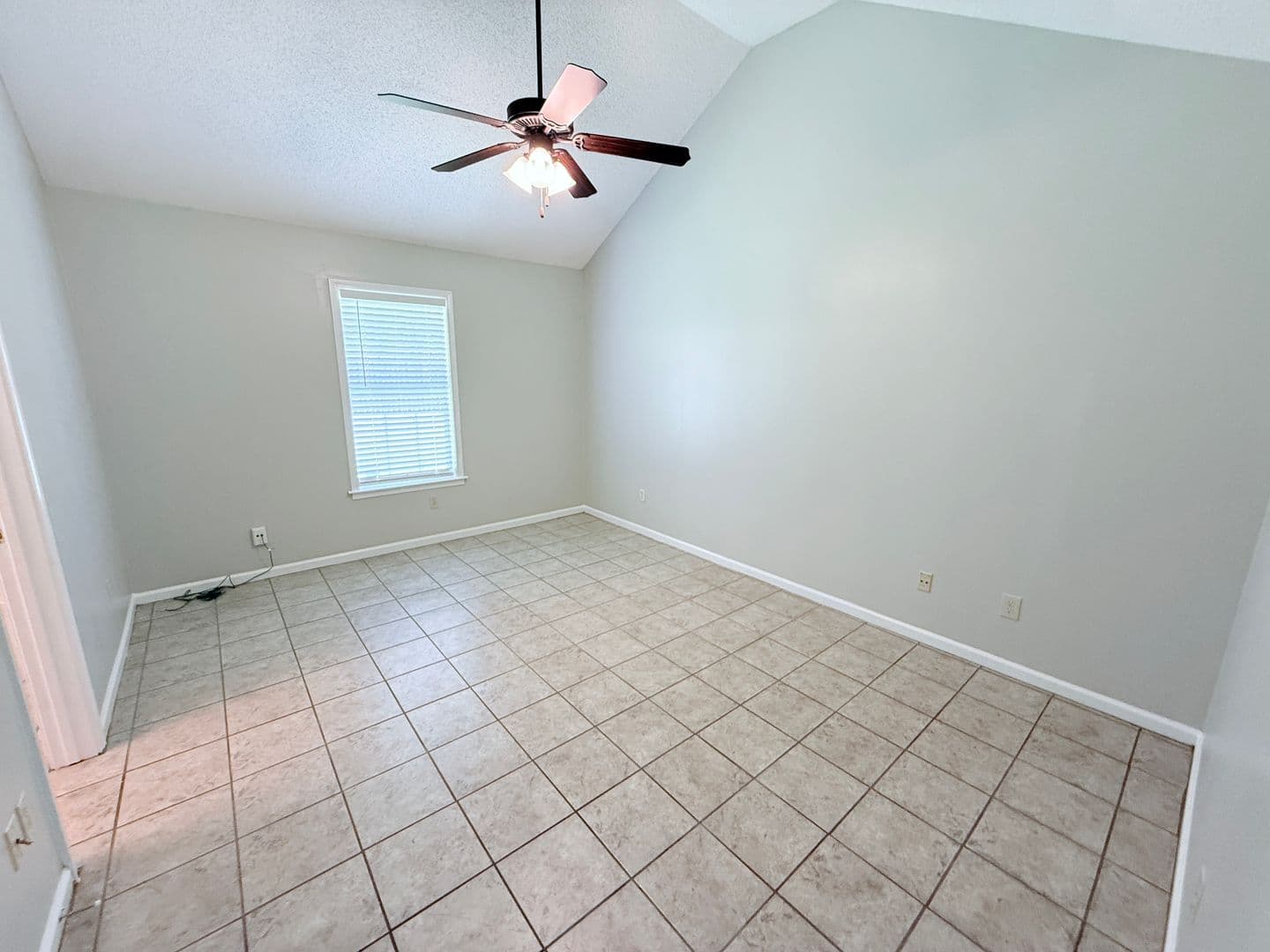 Oxford House: 1001 Creekside Place