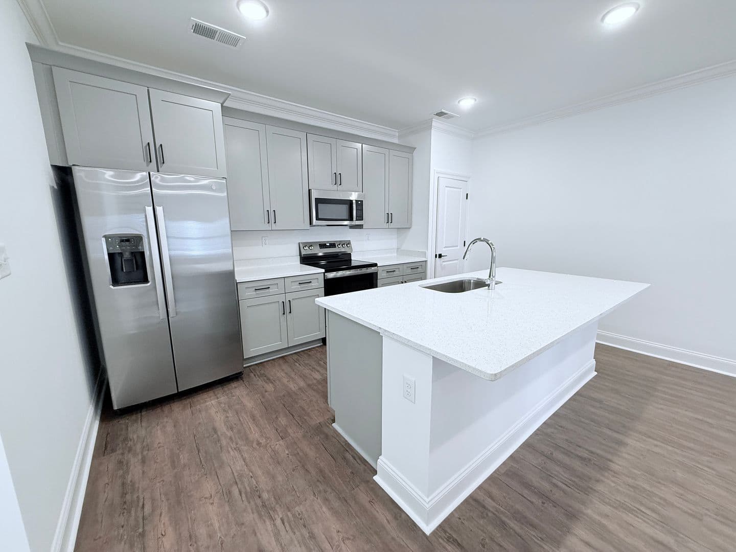 Oxford House: 632 Cottage Grove Circle