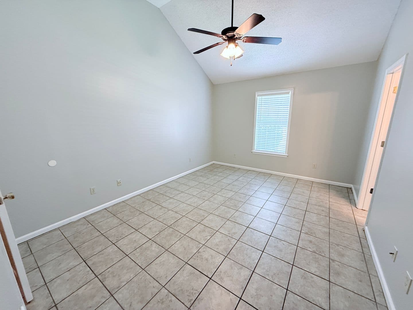 Oxford House: 1001 Creekside Place