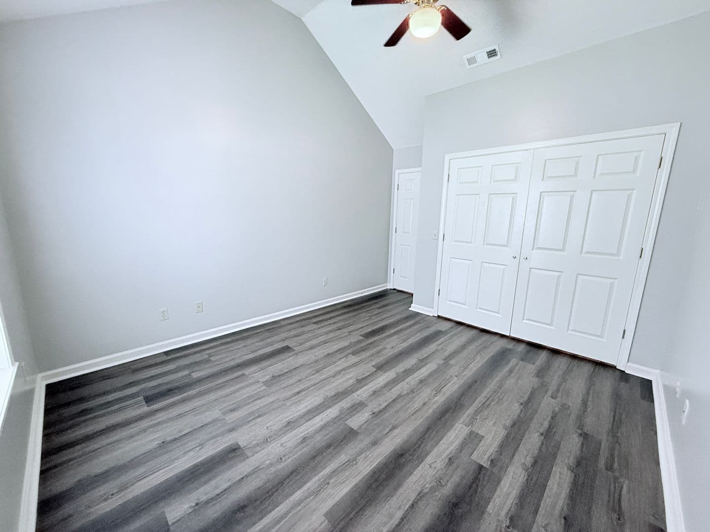 Oxford House: 1006 Creekside Place