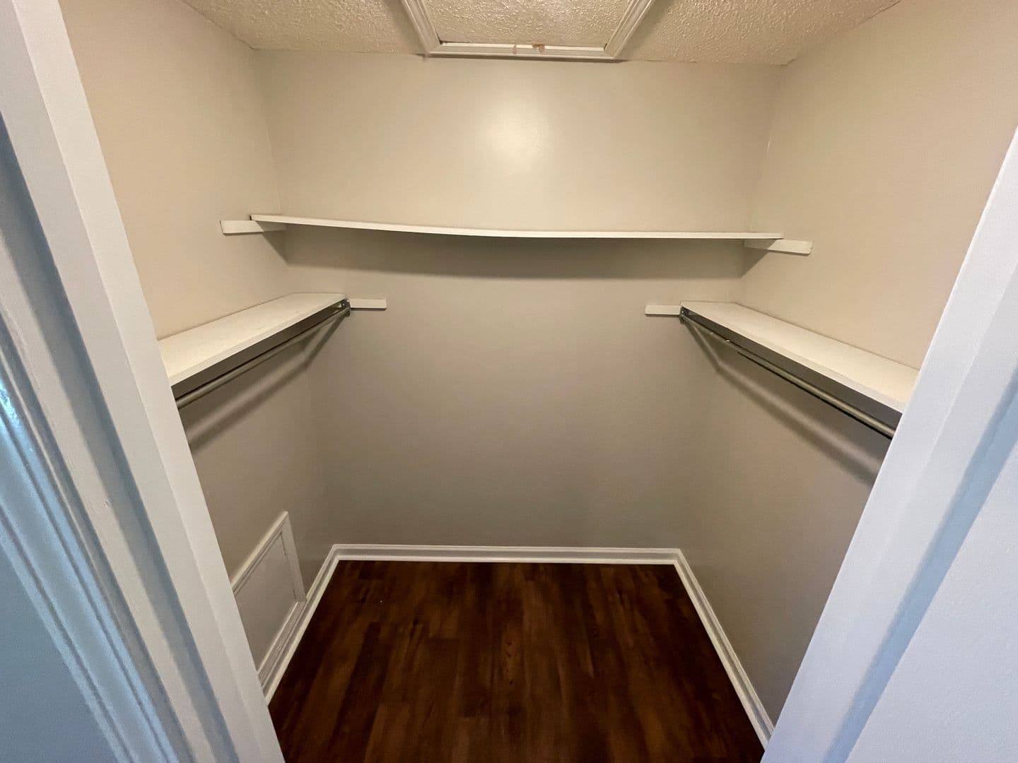 Oxford House: 1004 Creekside Place