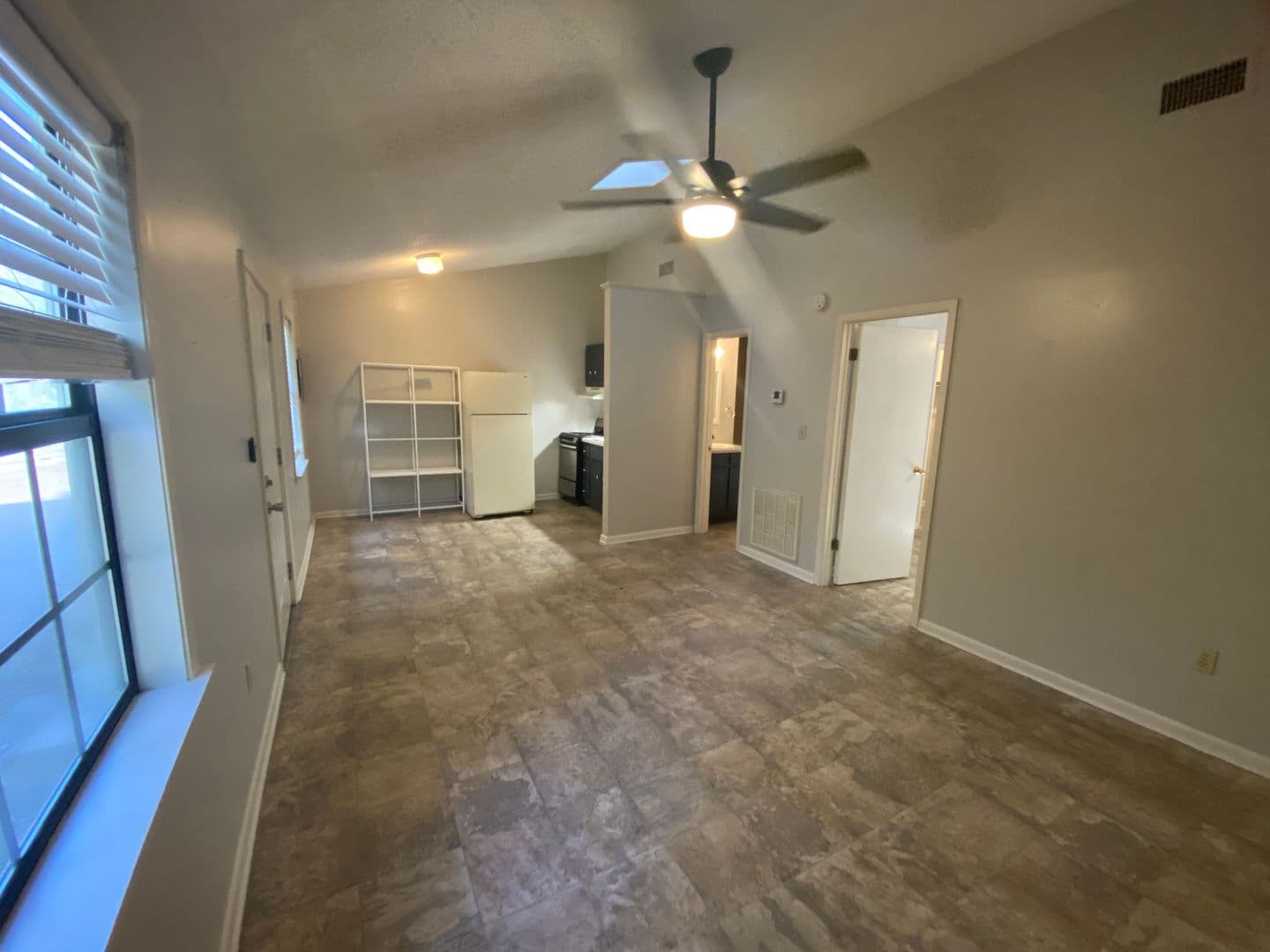 Oxford House: 1311B Access Road