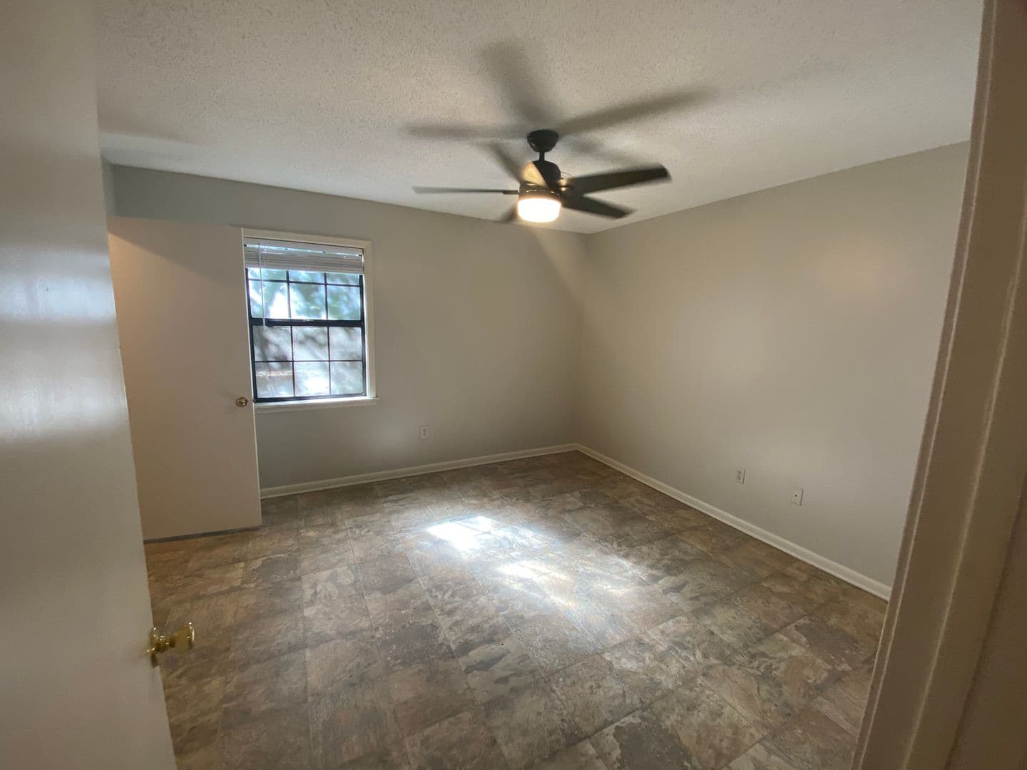 Oxford House: 1311B Access Road