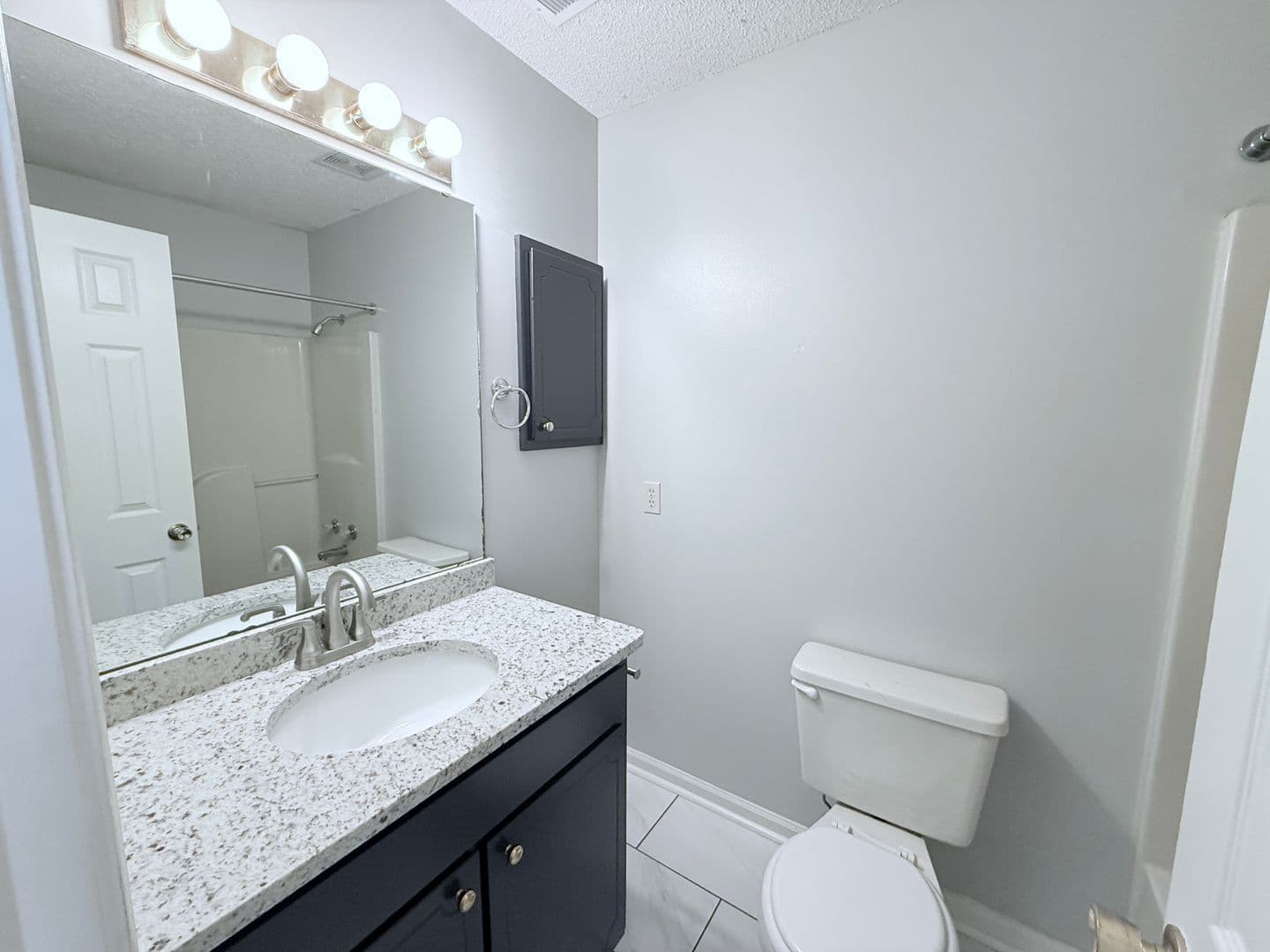 Oxford House: 1006 Creekside Place