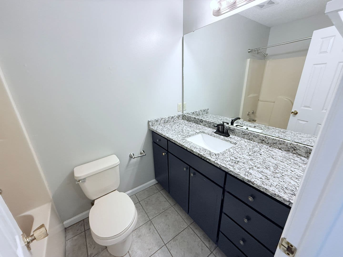 Oxford House: 1001 Creekside Place