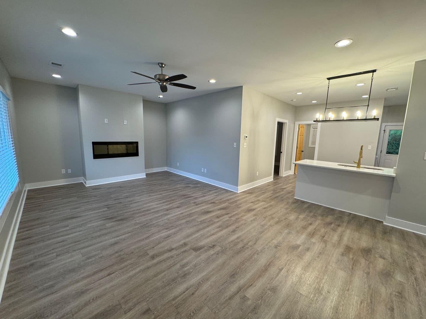 Oxford House: 27 Aspen Loop