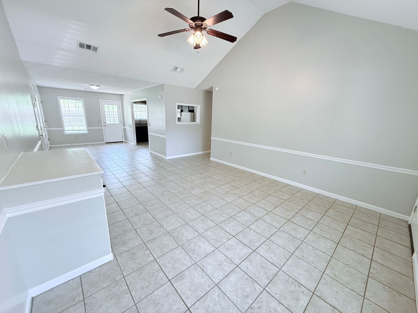 Oxford House: 1001 Creekside Place
