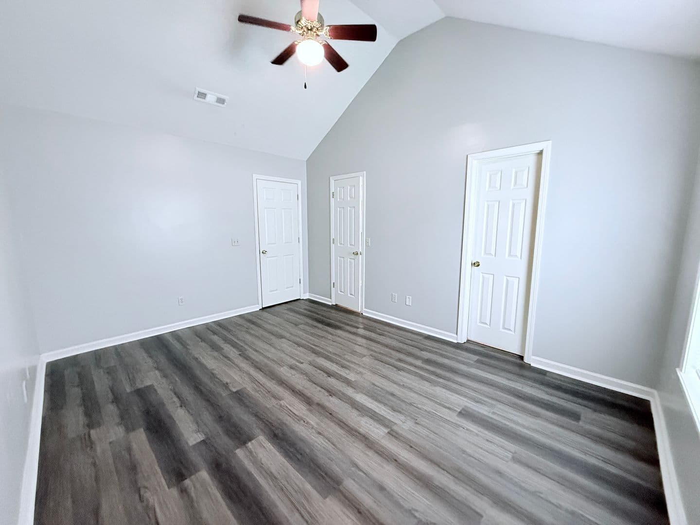 Oxford House: 1006 Creekside Place