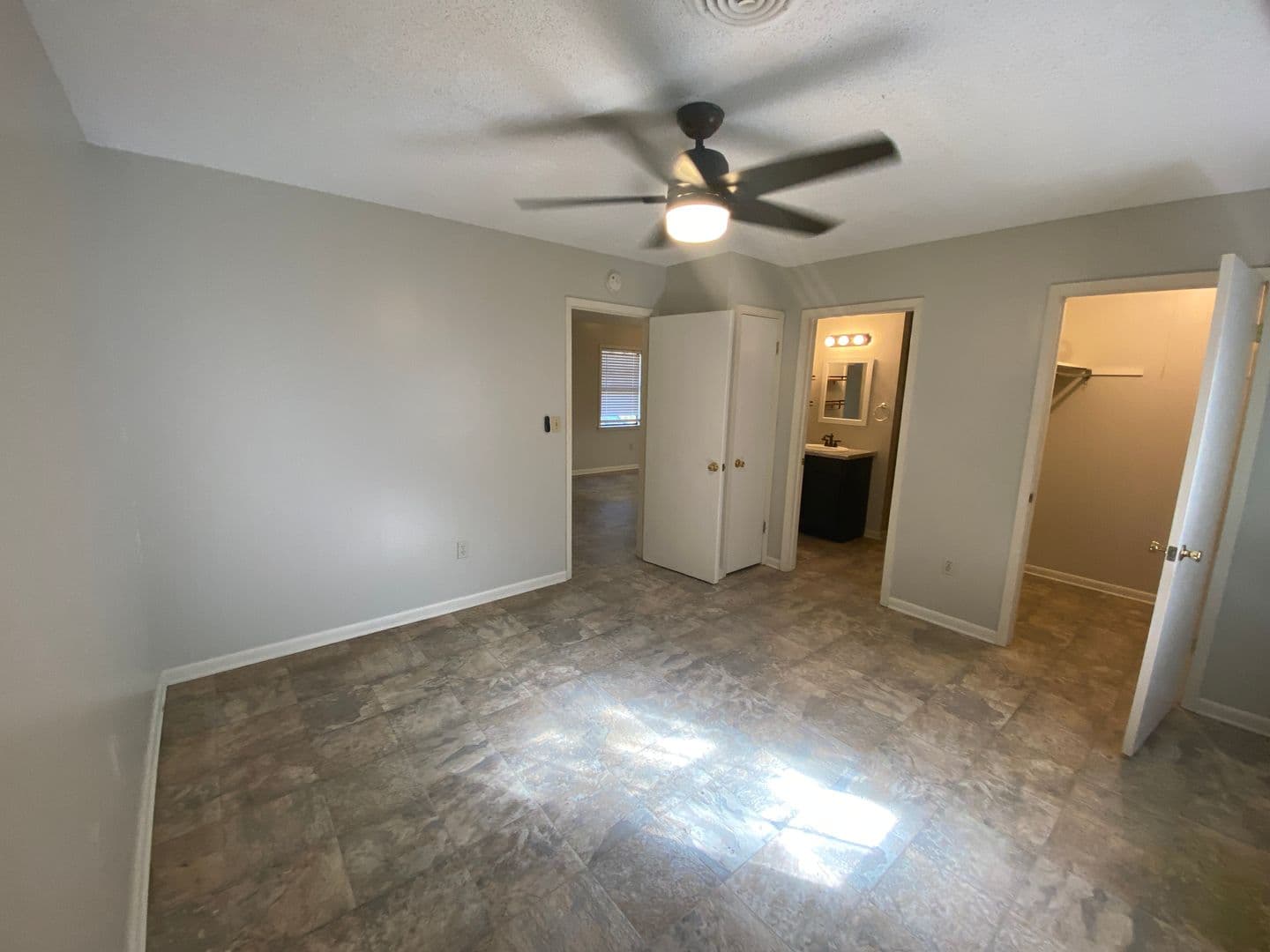 Oxford House: 1311B Access Road