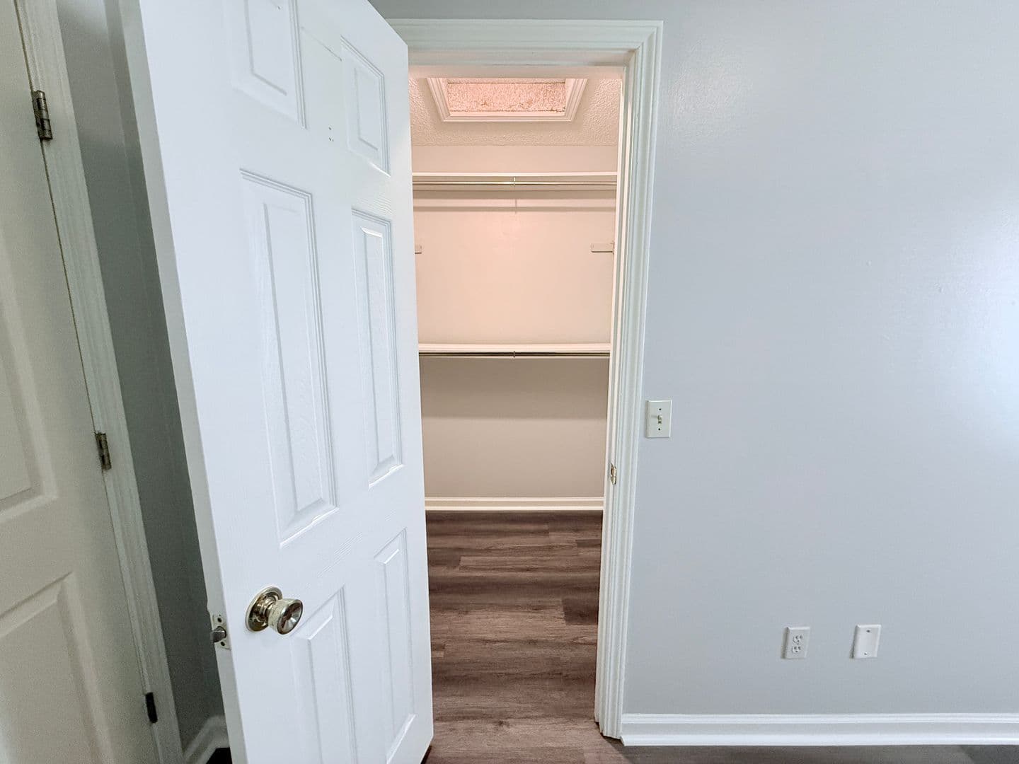Oxford House: 1006 Creekside Place