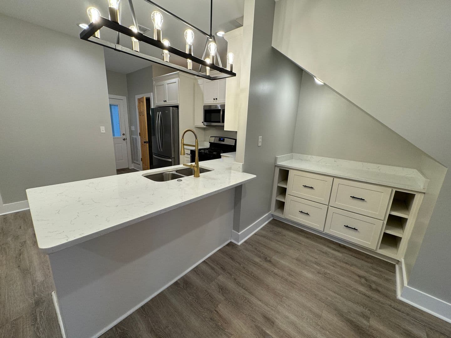 Oxford House: 27 Aspen Loop