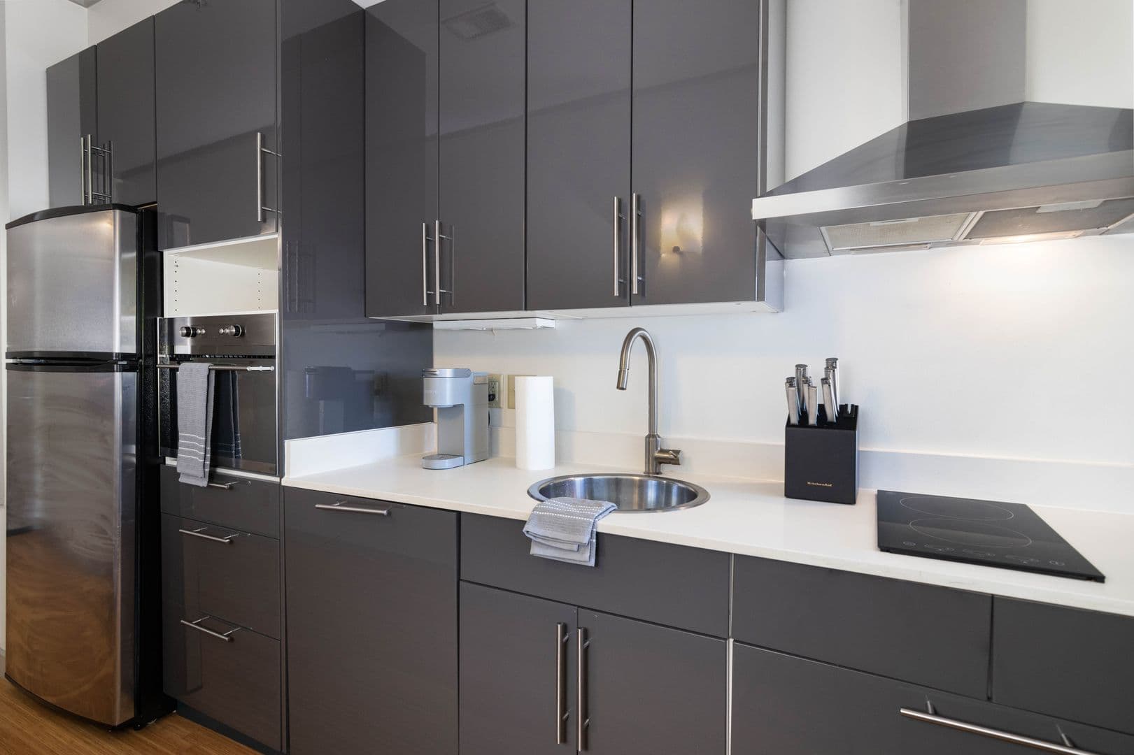 Oxford Apartment: 1430 University Avenue