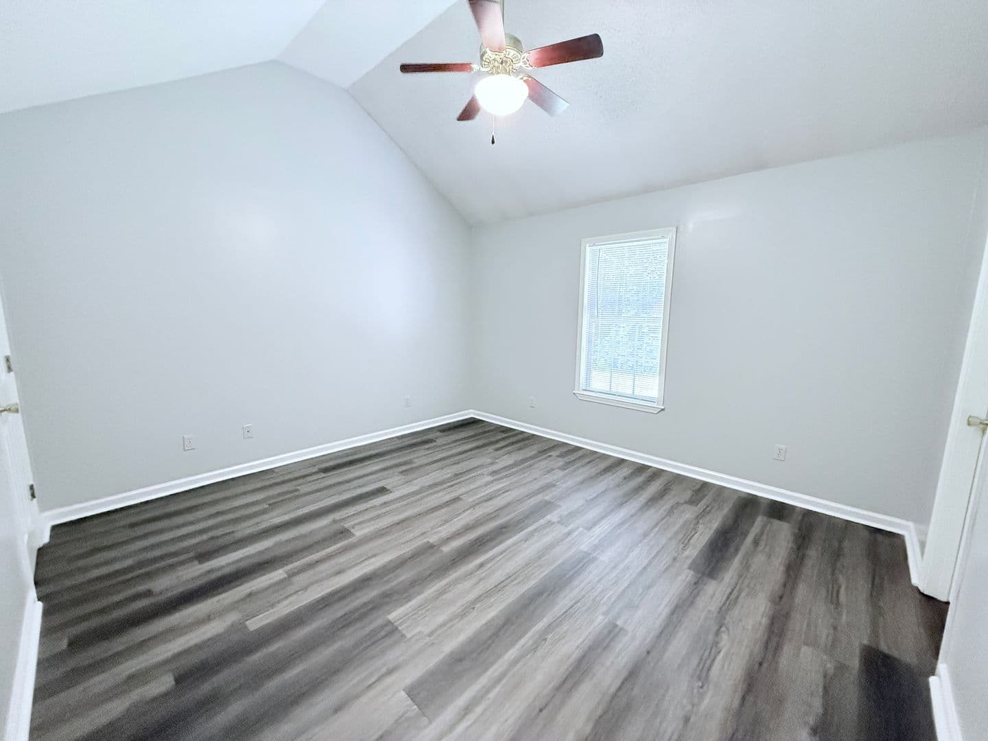 Oxford House: 1006 Creekside Place