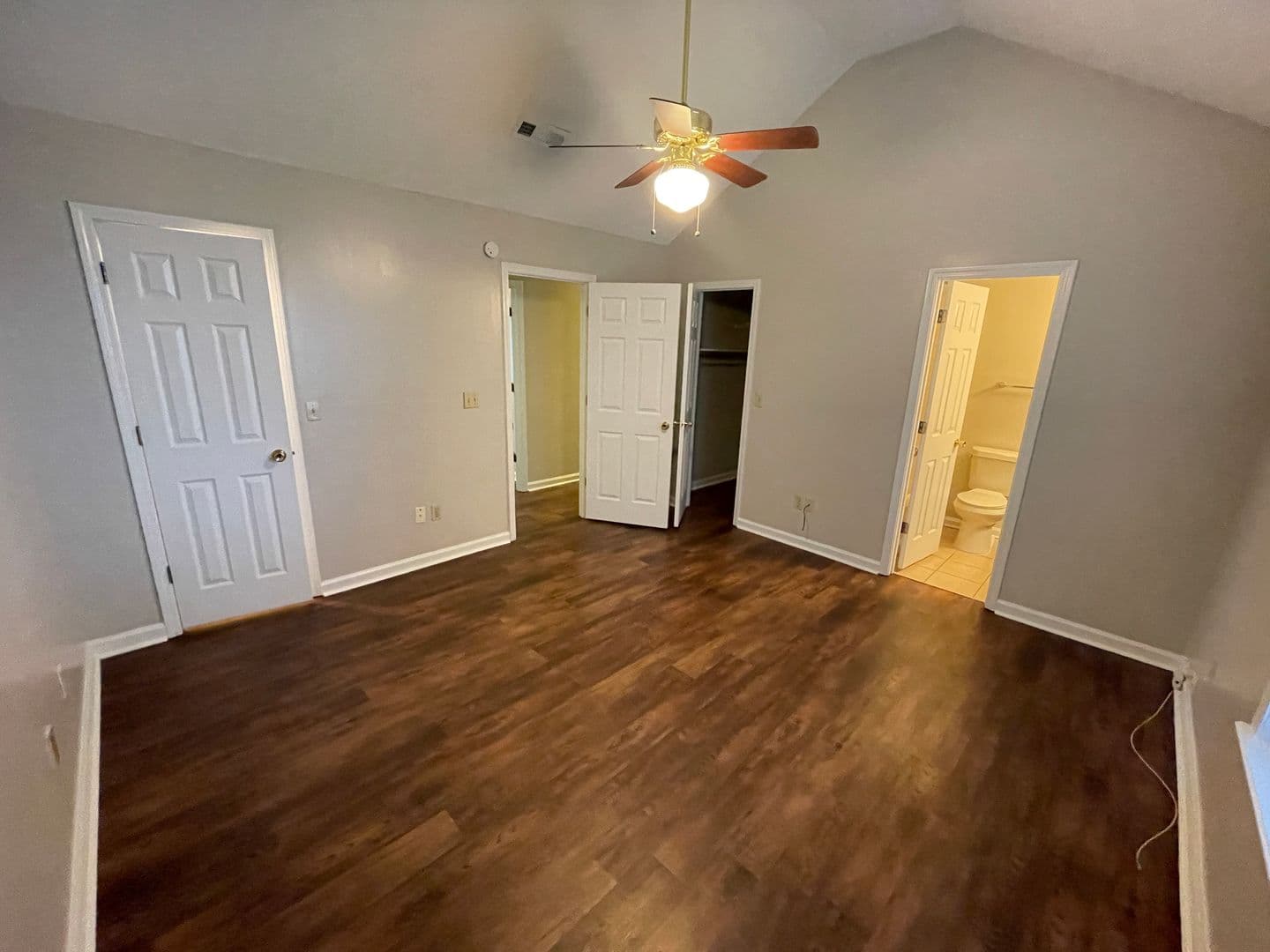 Oxford House: 1004 Creekside Place