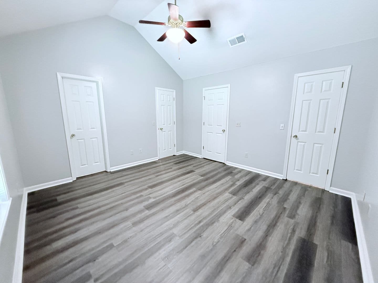 Oxford House: 1006 Creekside Place