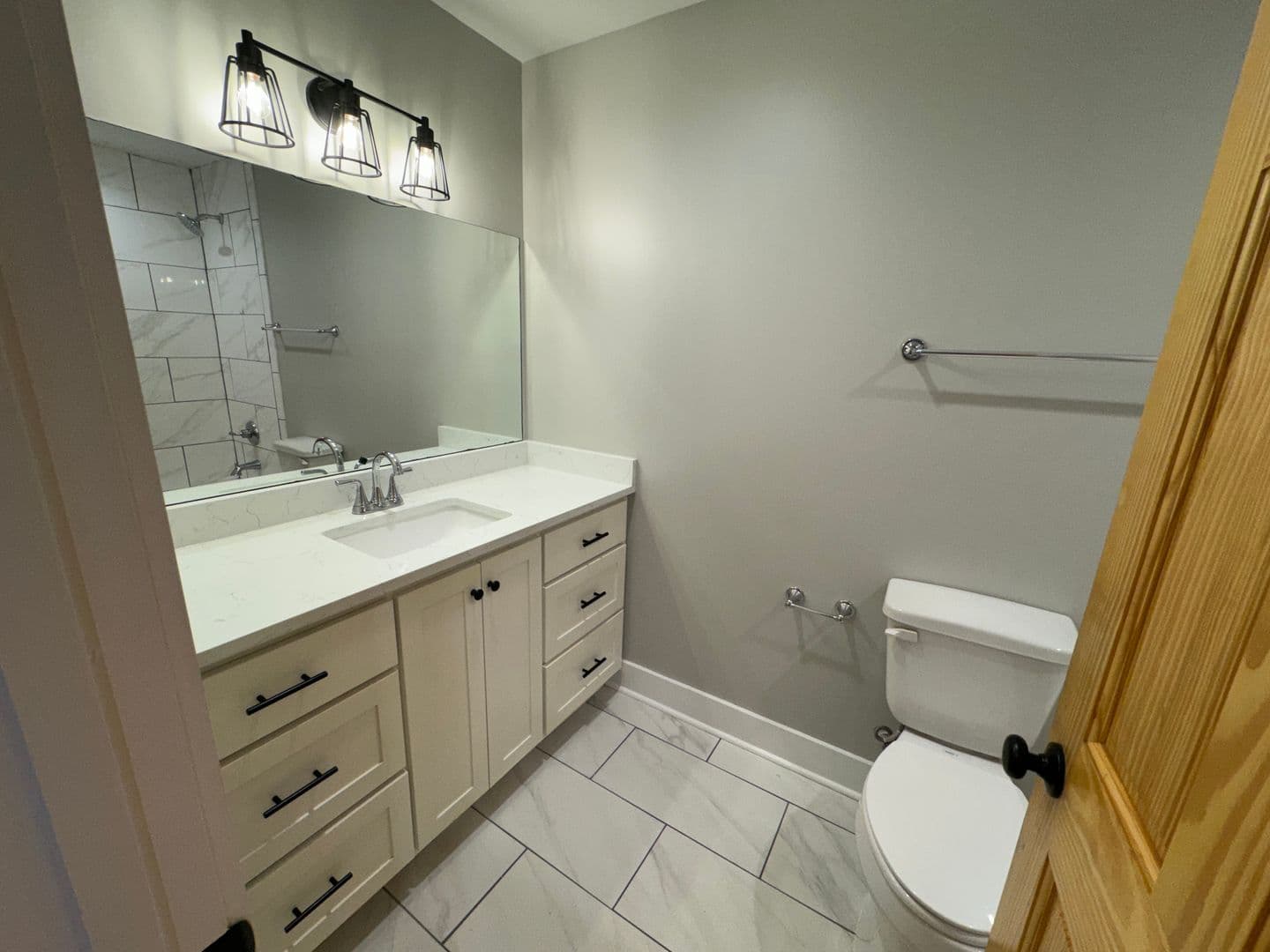 Oxford House: 23 Aspen Loop
