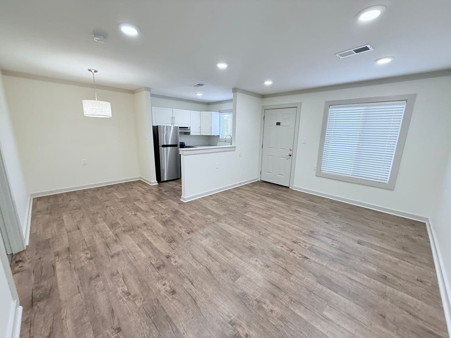 Oxford Apartment: 1304 Elliott Drive