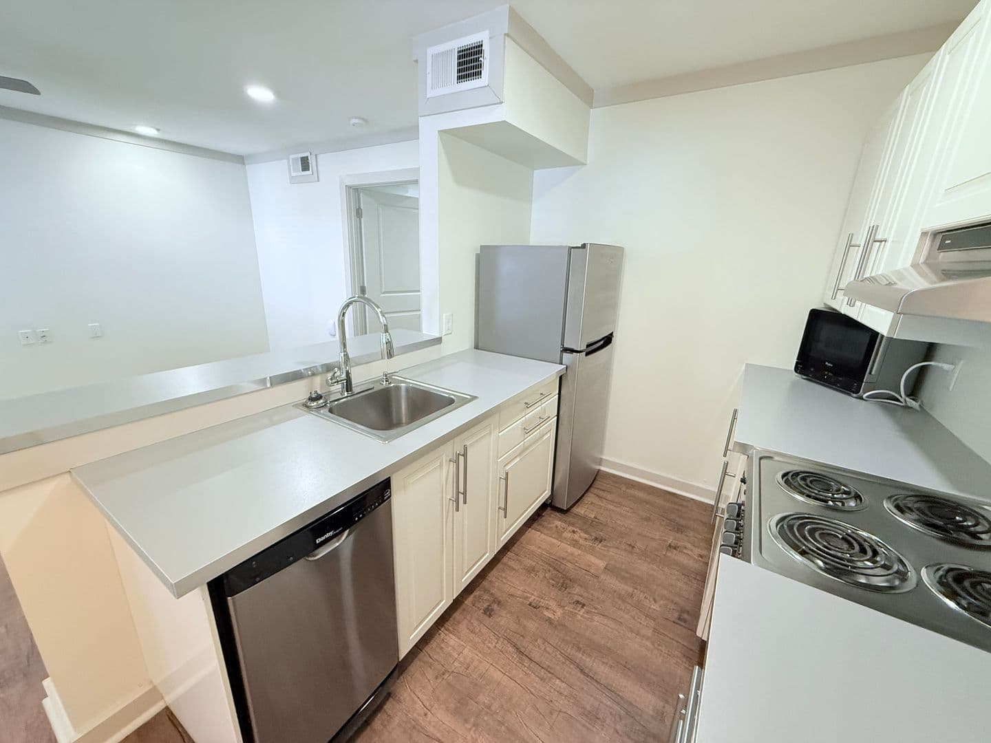 Oxford Apartment: 1304 Elliott Drive