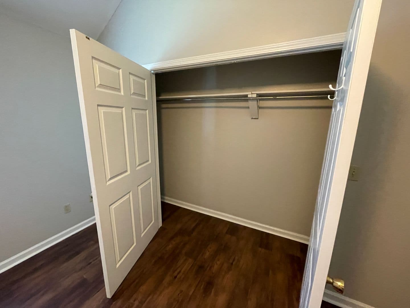 Oxford House: 1004 Creekside Place