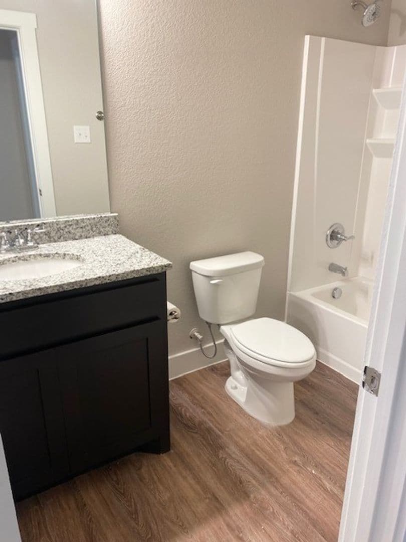 Burleson House: 376 Hemphill St