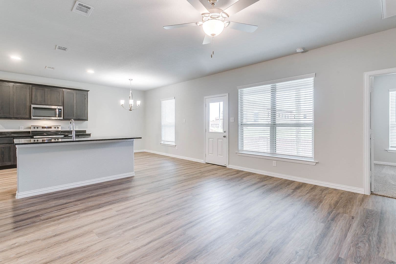 Fort Worth House: 5609 McLanahan Lane