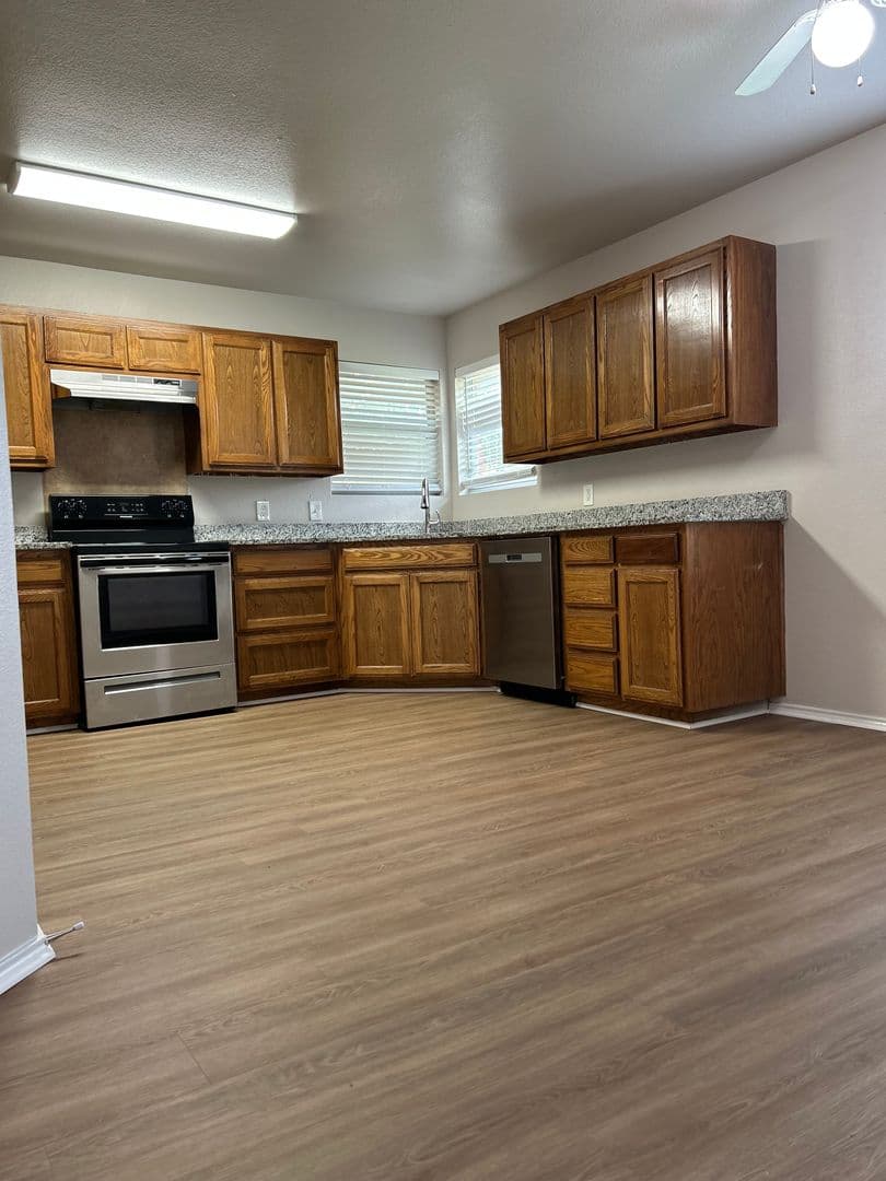 Burleson House: 2600 Castle Pines
