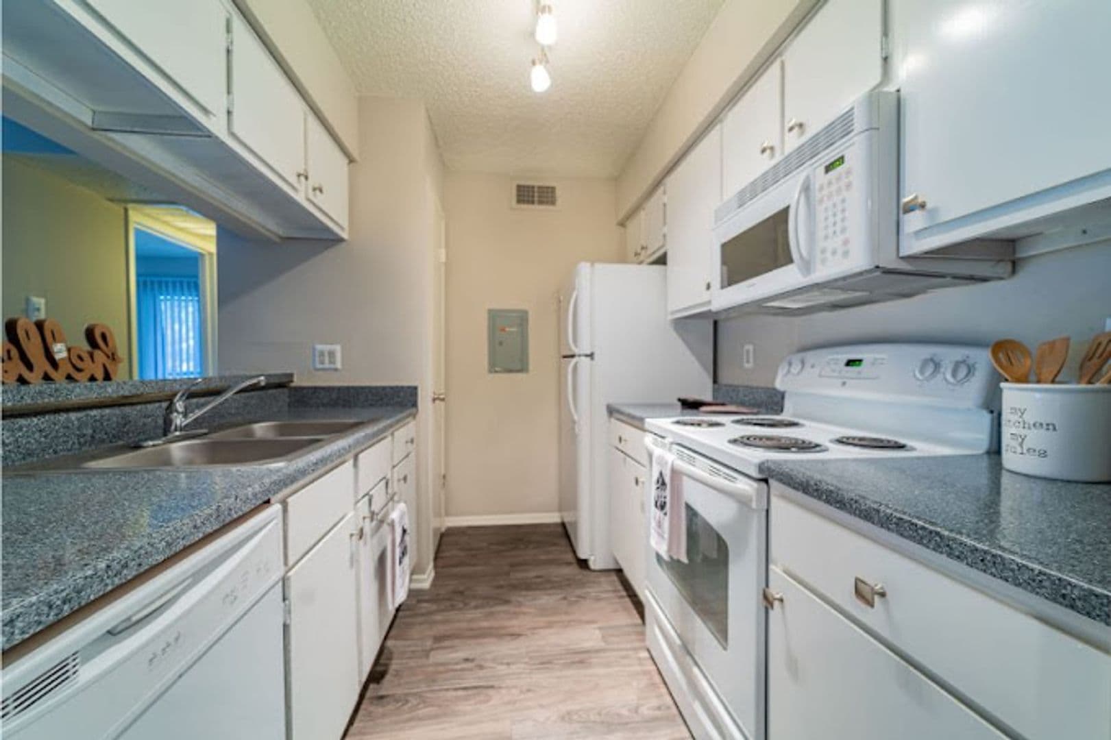 Granbury Apartment: 1525 E. 2nd Street