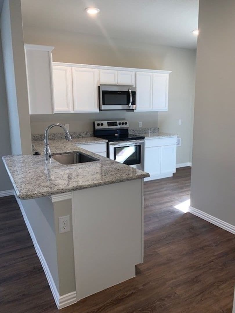 Burleson House: 1226 Reed Parke