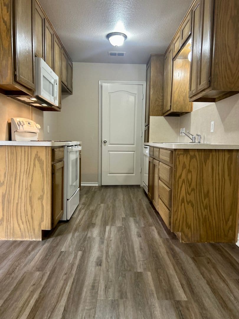 Burleson House: 314 Schumacher