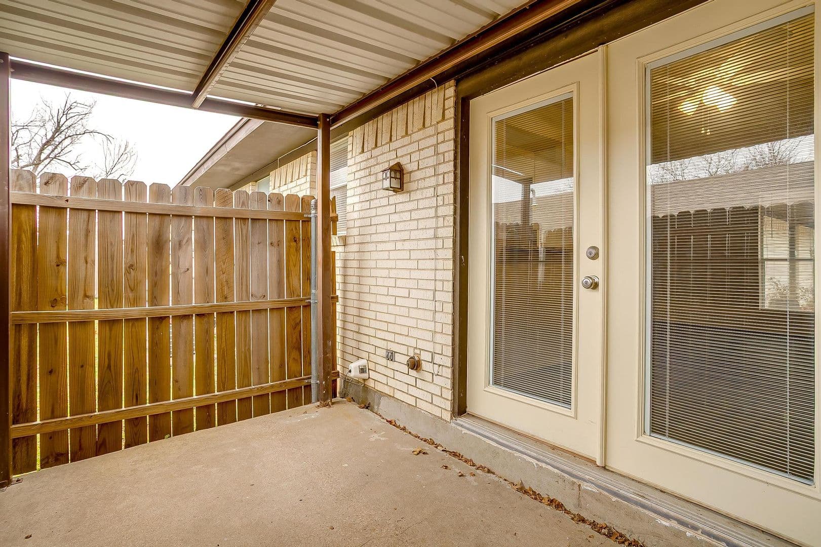 Cleburne Apartment: 1626 Crestridge